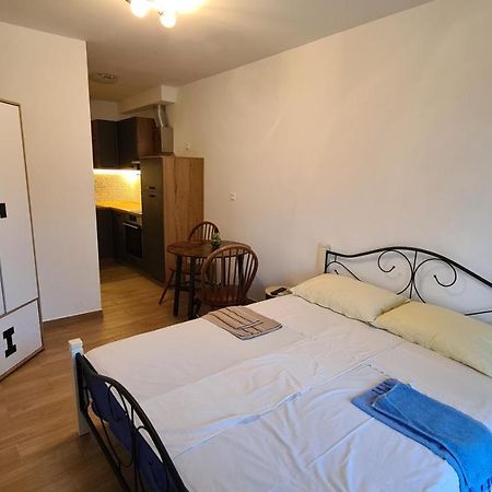 Mila Holiday Apartments Porec Ngoại thất bức ảnh